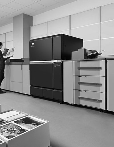 Máquina de impresión de libros en Llar Digital